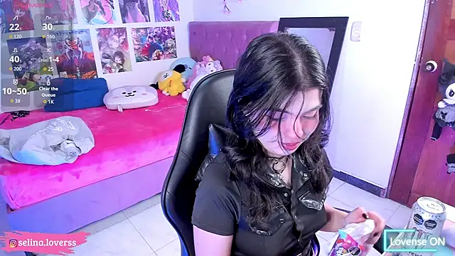 selina lovers  online show from July 9, 5:10 am