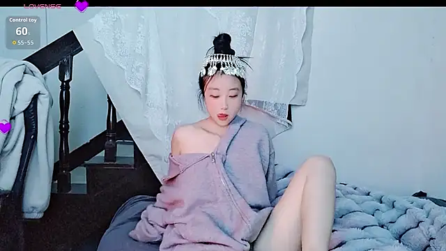 hyp0crite online show from November 29, 5:22 am