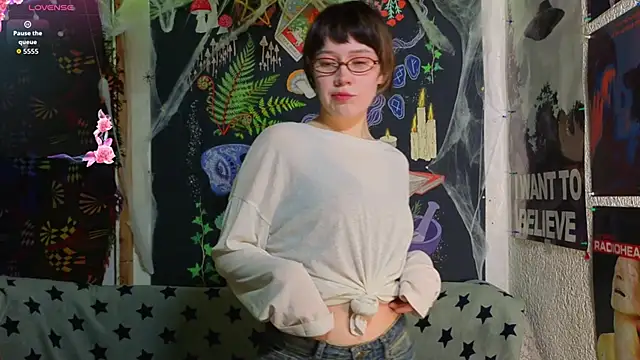 ReincarnatedAngel online show from November 14, 7:58 pm