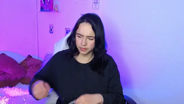 Emily Lindey online show from April 11, 6:30 am