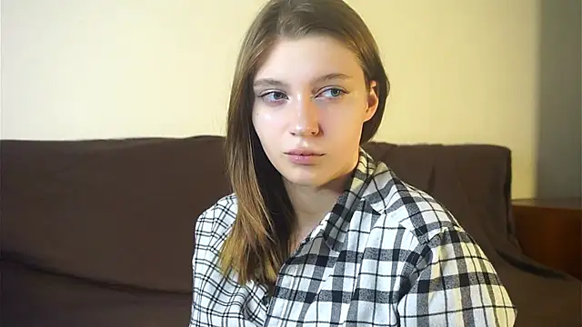 Snapshot of RoslynArcuo chatting on October 23, 9:21 pm RoslynArcuo online show from October 23, 9:21 pm