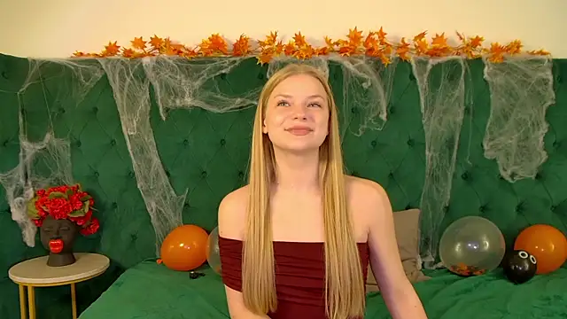 LilitRosen online show from November 3, 6:23 pm