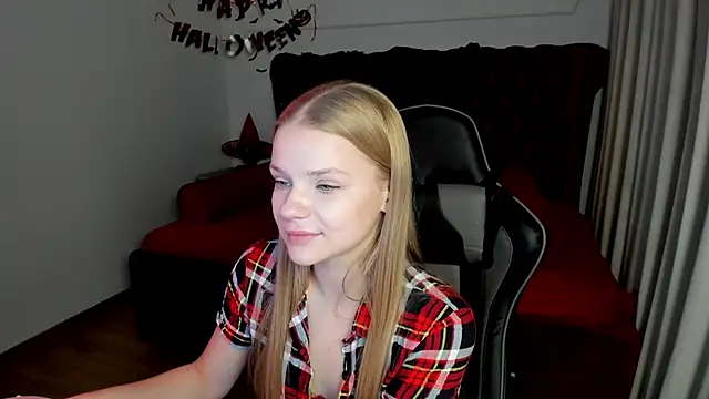 LilitRosen online show from October 30, 7:59 pm