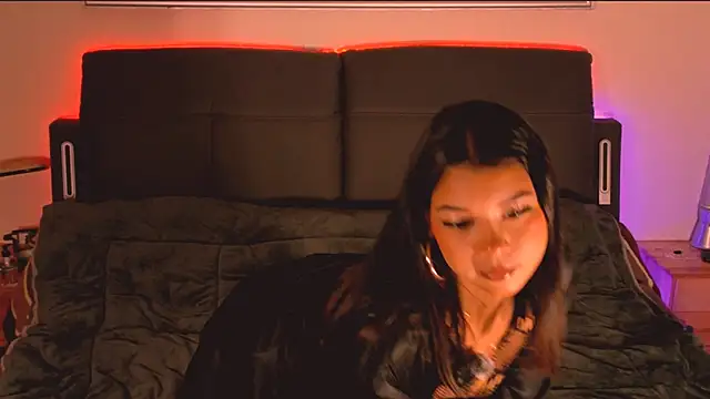 ivonyrose  online show from November 25, 8:38 am