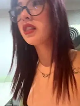 petite mariee online show from November 19, 5:29 am