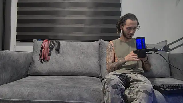 Kinkychaos online show from November 8, 6:24 pm