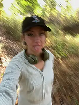 EllieELf online show from October 21, 6:56 pm