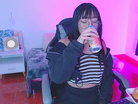 Isabella  666 online show from December 4, 4:15 am