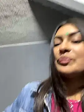 AbrilAw online show from December 3, 4:59 am