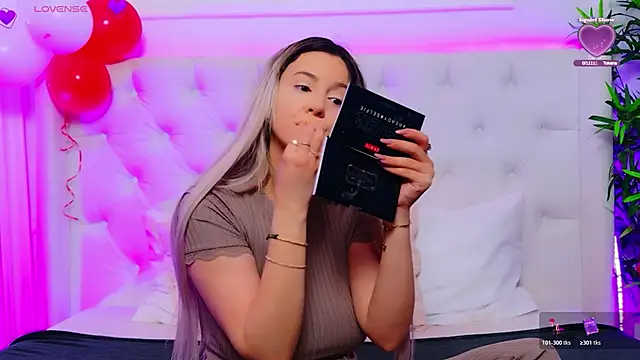 AriannaSins online show from February 18, 1:32 pm