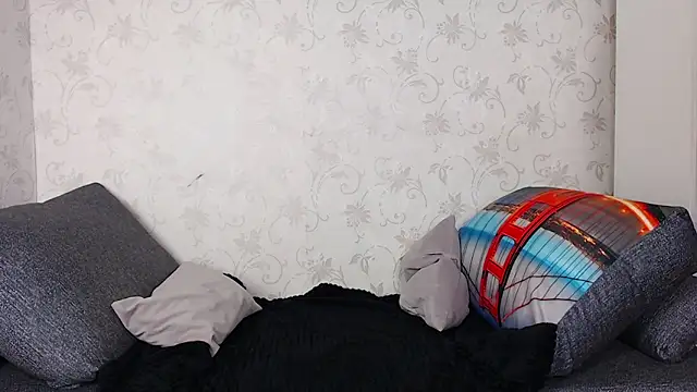 evaa here  online show from March 3, 7:25 am