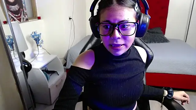 Insomniia  online show from November 20, 1:34 pm