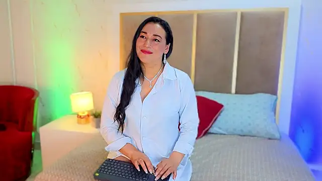 Elizabeth bennett 6 online show from October 25, 12:13 pm