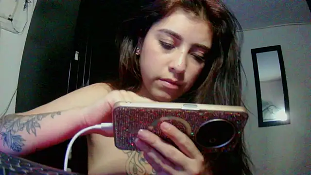 adri gomez1 online show from November 19, 2:11 am