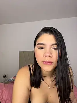 Julietalcl online show from April 8, 9:00 am