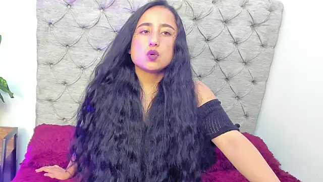 Samanta Fischer online show from November 10, 2:01 pm