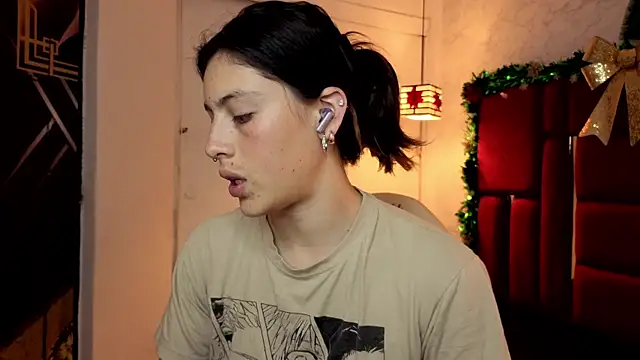 moon winy online show from December 21, 11:36 am