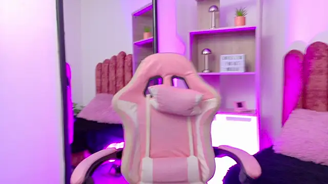 Lullaby Charade online show from December 15, 12:43 pm