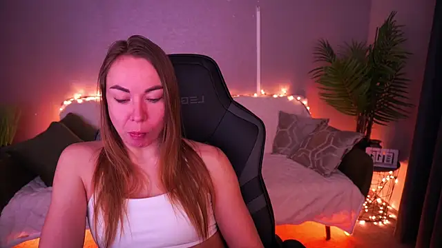 VixenMuse online show from March 12, 9:39 pm