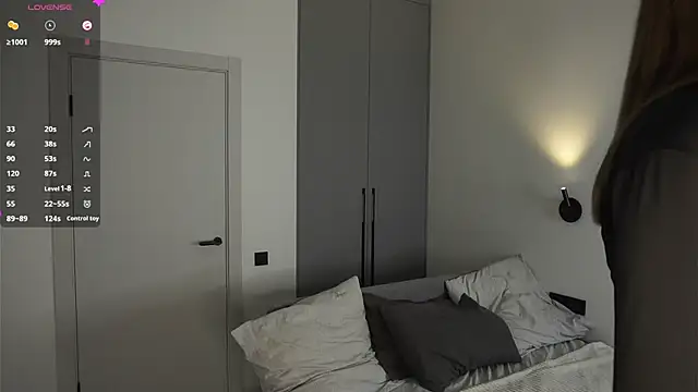 BrynnHolverson online show from November 26, 7:04 pm