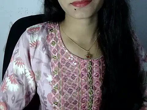 Shezi N online show from August 2, 3:59 pm