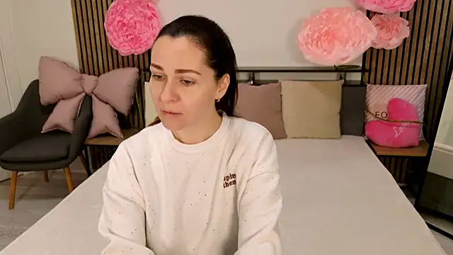 DitaNoir online show from February 10, 7:22 am