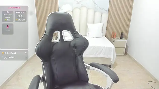 Aziz daud online show from February 14, 8:44 pm