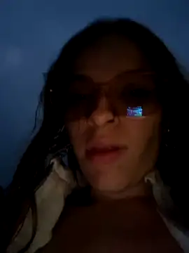 bambiluly online show from December 15, 11:21 pm