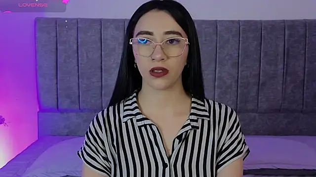 GabbieHill online show from November 3, 8:13 pm