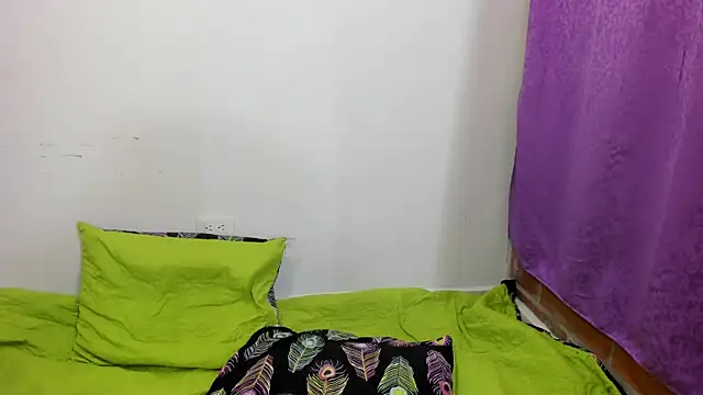 KYMBERLY0825 online show from April 18, 1:30 am