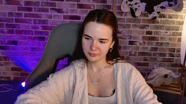 May Bloom online show from February 5, 7:00 am