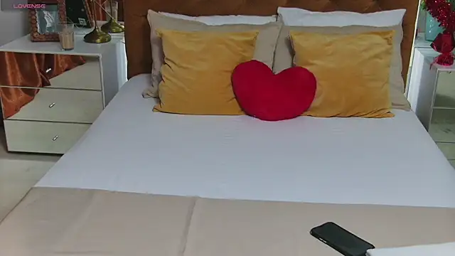 LolaVixxxen online show from February 14, 7:27 pm