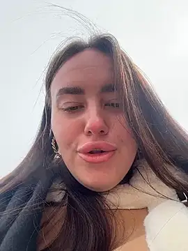 KiraSunshine online show from April 10, 6:30 am