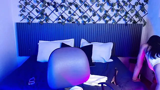 Lunaa 07 online show from April 11, 8:40 am