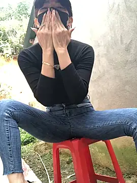 Kylie beem online show from February 6, 3:54 am