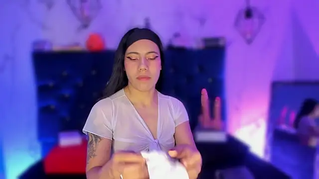 Dakotaa Johnson online show from November 15, 6:42 pm