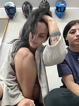 wwwdddccc1 online show from April 10, 7:20 pm