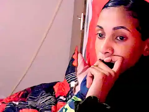 Snapshot of Indianqueen5 chatting on October 19, 11:34 am Indianqueen5 online show from October 19, 11:34 am