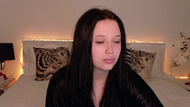 Felicia Herceg online show from October 30, 7:26 pm