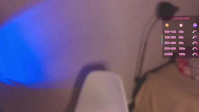 KiraBlushy online show from November 21, 2:52 pm