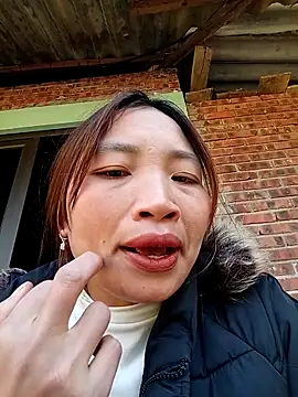 sowbibi online show from November 26, 8:26 am