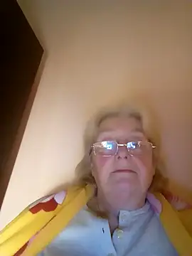 AmyLove353 online show from February 6, 9:40 pm