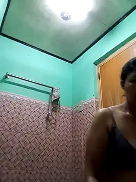 Yummymarie09 online show from October 27, 6:20 am