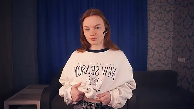 KarlynGow online show from November 15, 6:47 am