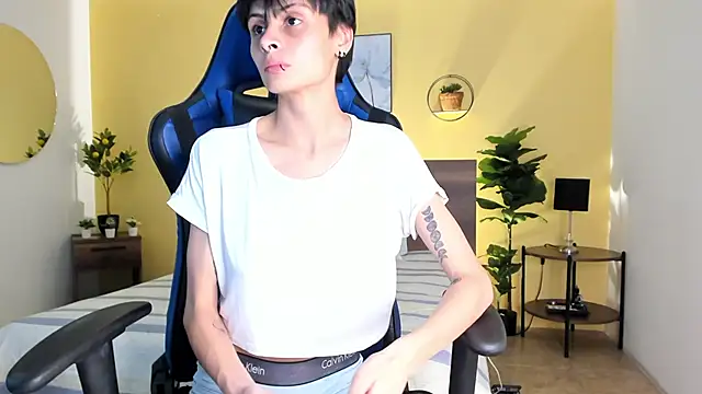 MartinnaGrecco online show from October 25, 9:21 pm