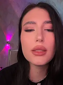 KailyBell online show from November 3, 6:12 pm