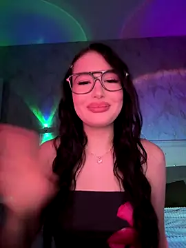 KailyBell online show from December 15, 4:40 am