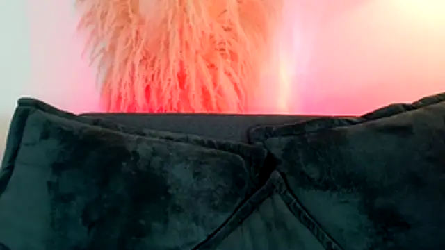 mia roux1 online show from April 16, 9:39 pm