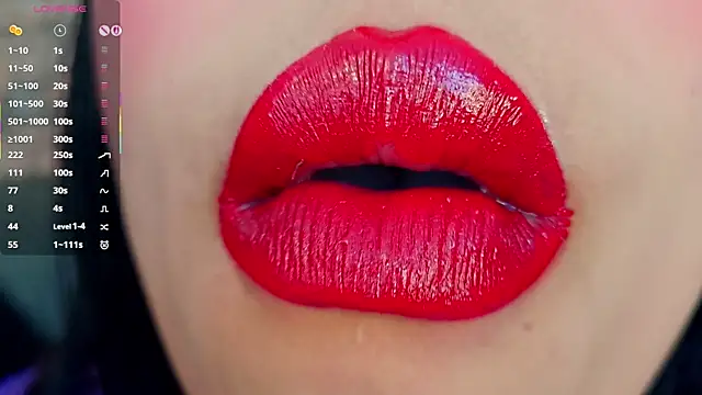 mia roux1 online show from November 9, 6:04 pm