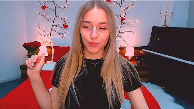 sassy cutie online show from December 3, 1:35 pm